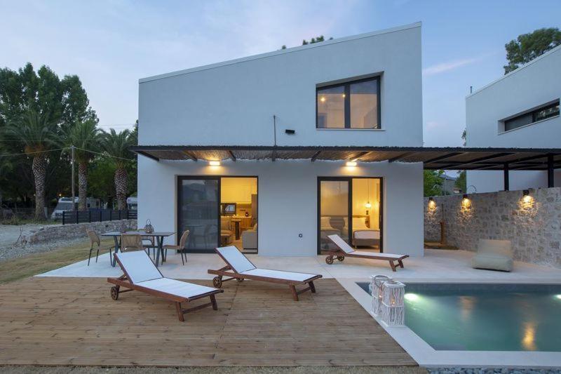 Seascape Villas Vassiliki - Beachfront Villas Exterior foto