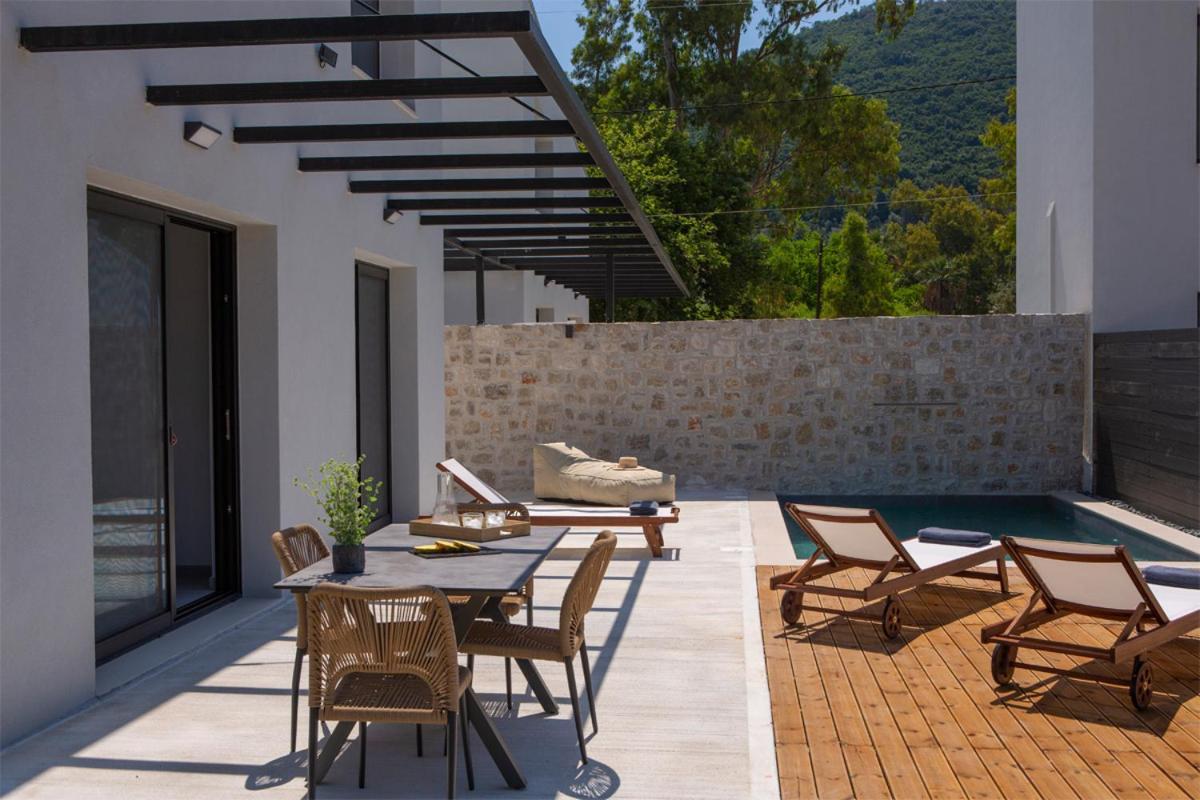 Seascape Villas Vassiliki - Beachfront Villas Exterior foto